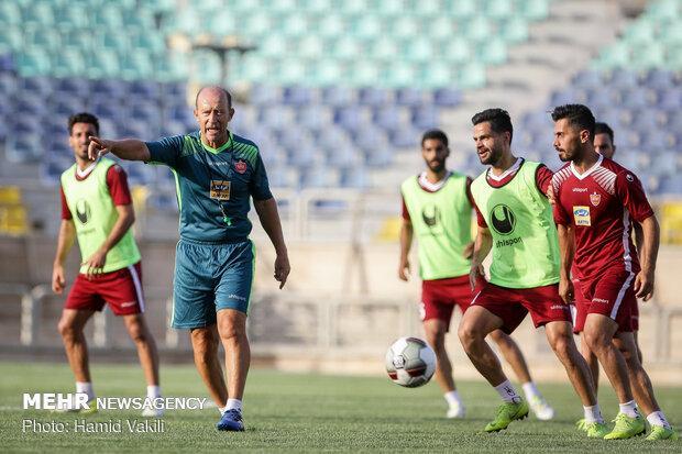 تدبیر سرمربی پرسپولیس برای رفع کدورت ها با بازیکنانش تدبیر سرمربی پرسپولیس برای برطرف کدورت ها با بازیکنانش
