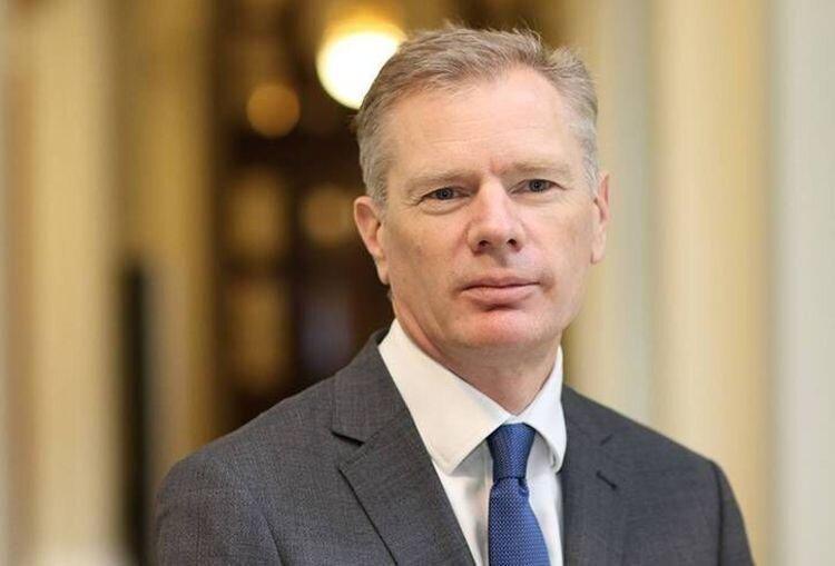 برخورد بسیار تند وزارت خارجه ایران با سفیر انگلیس در تهران برخورد بسیار تند وزارت خارجه ایران با سفیر انگلیس در تهران ، او اخراج شده است؟