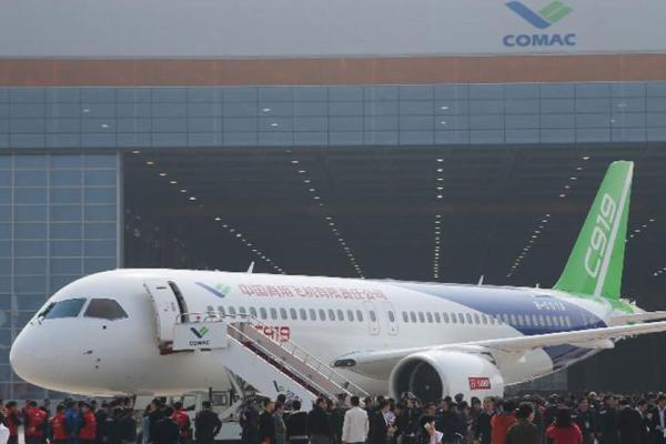 تور ارزان چین: نخستین هواپیمای مسافری ساخت چین به زودی شروع به کار می نماید