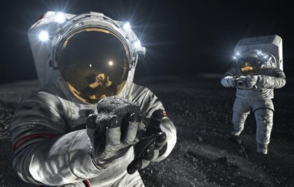 لباس فضایی نو ناسا برای سفر به ماه به وسیله دو شرکت خصوصی طراحی می گردد