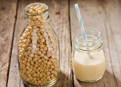 4 طرز تهیه شیر سویا بدون طعم تلخی با رعایت 18 نکته طلایی